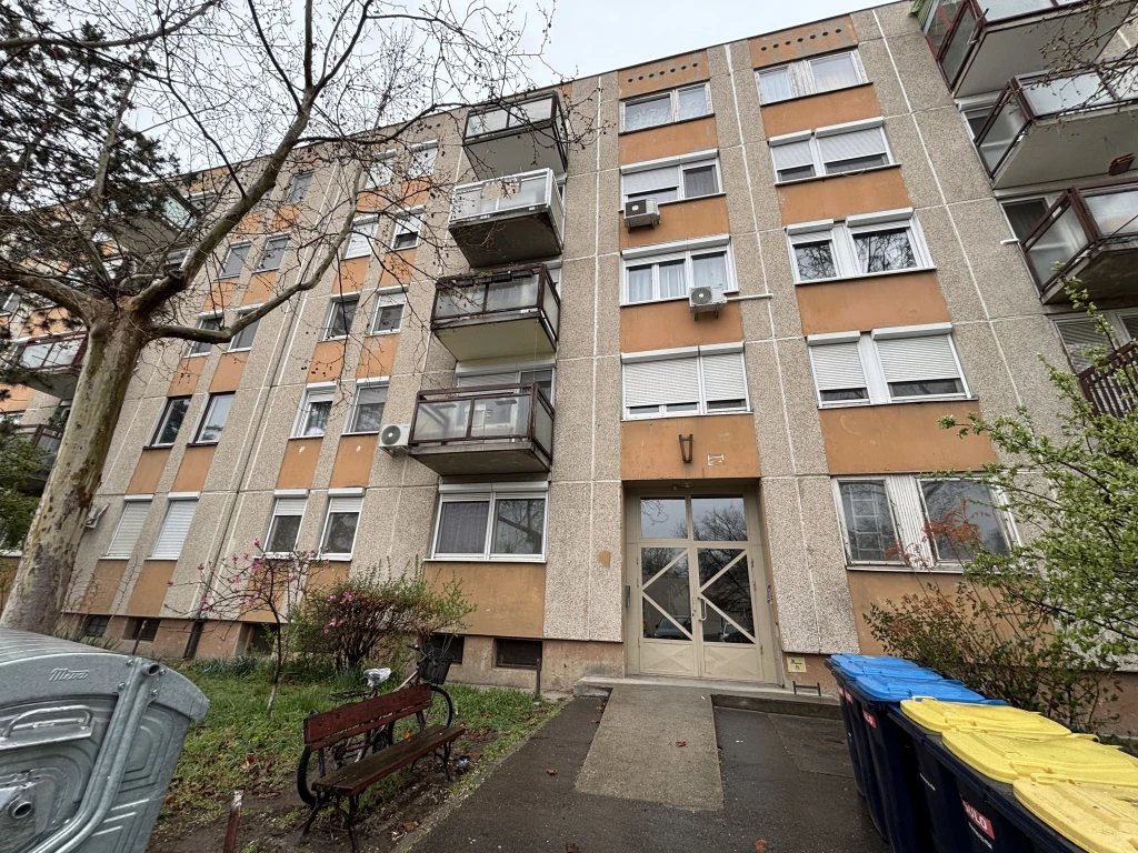 XVII. Kerület, Ferihegyi út, 58 m²-es, társasházi lakás, 3 szobás