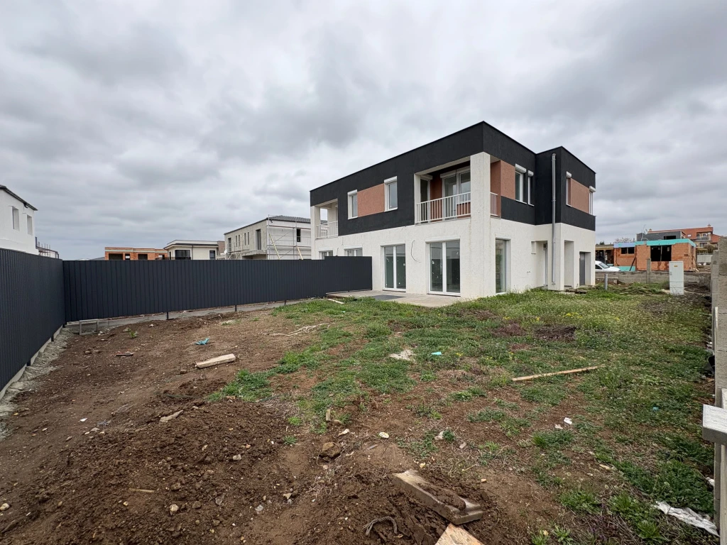 c3-1-name c2-2-name, Budapest XVIII. kerület, Almáskert