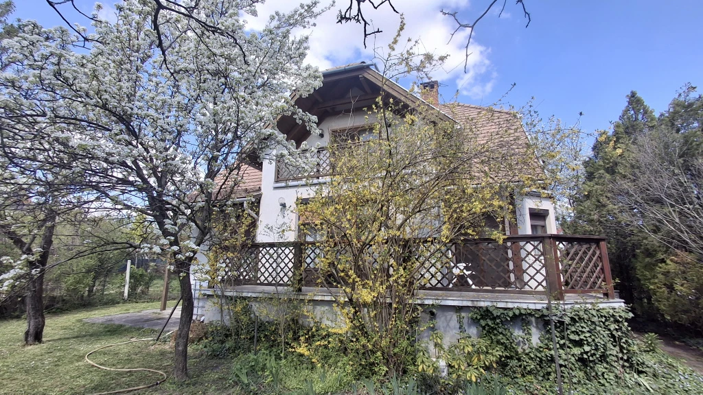 Balatonalmádi, Vörösberény, 215 m²-es, családi ház, 7 szobás