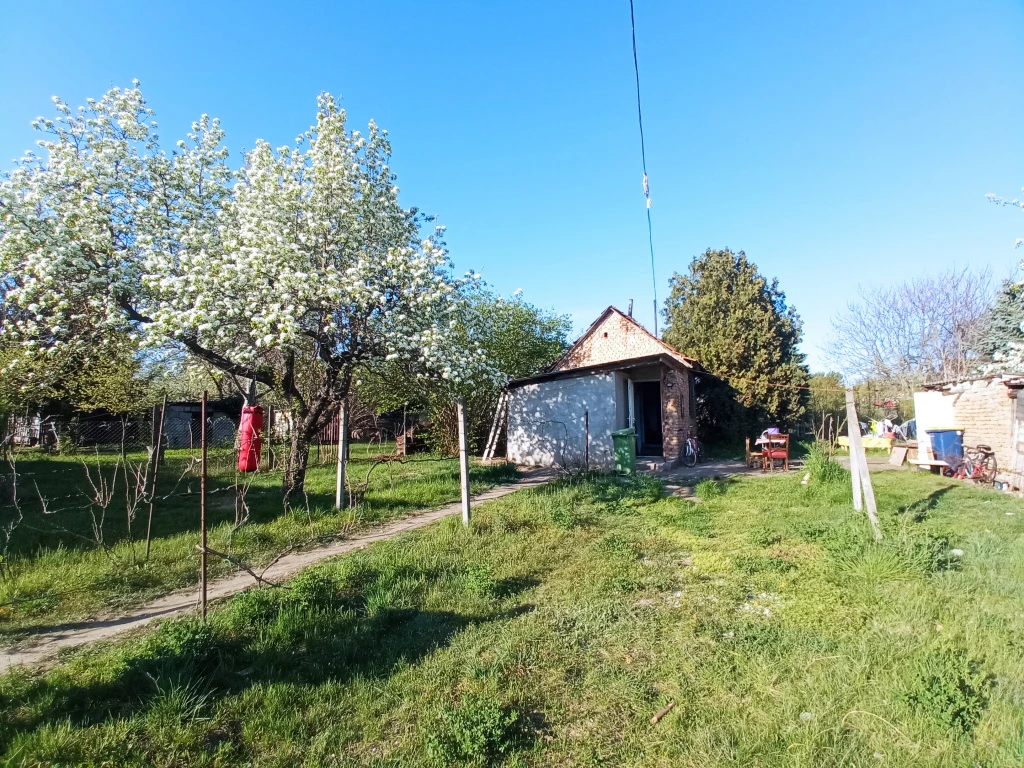 XXI. Kerület, CSERESZNYEFA utca, 25 m²-es, családi ház, 1+1 szobás