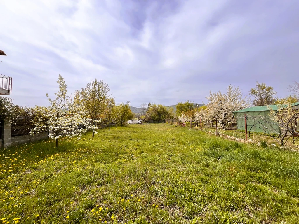 III. Kerület, Ürömhegy, 753 m²-es, telek