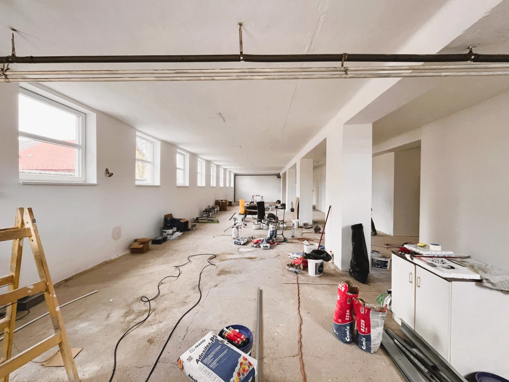 IV. Kerület, Baross utca, 210 m²-es, egyéb üzlethelyiség, felújított / újszerű állapotú