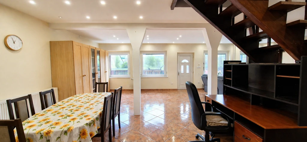 c3-1-name c2-1-name, Mende, Mende út