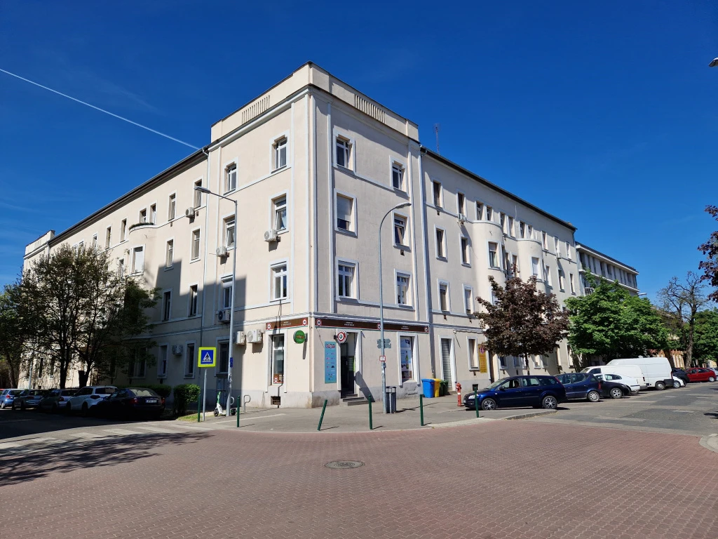 c3-1-name c2-21-name, Budapest X. kerület, Liget utca