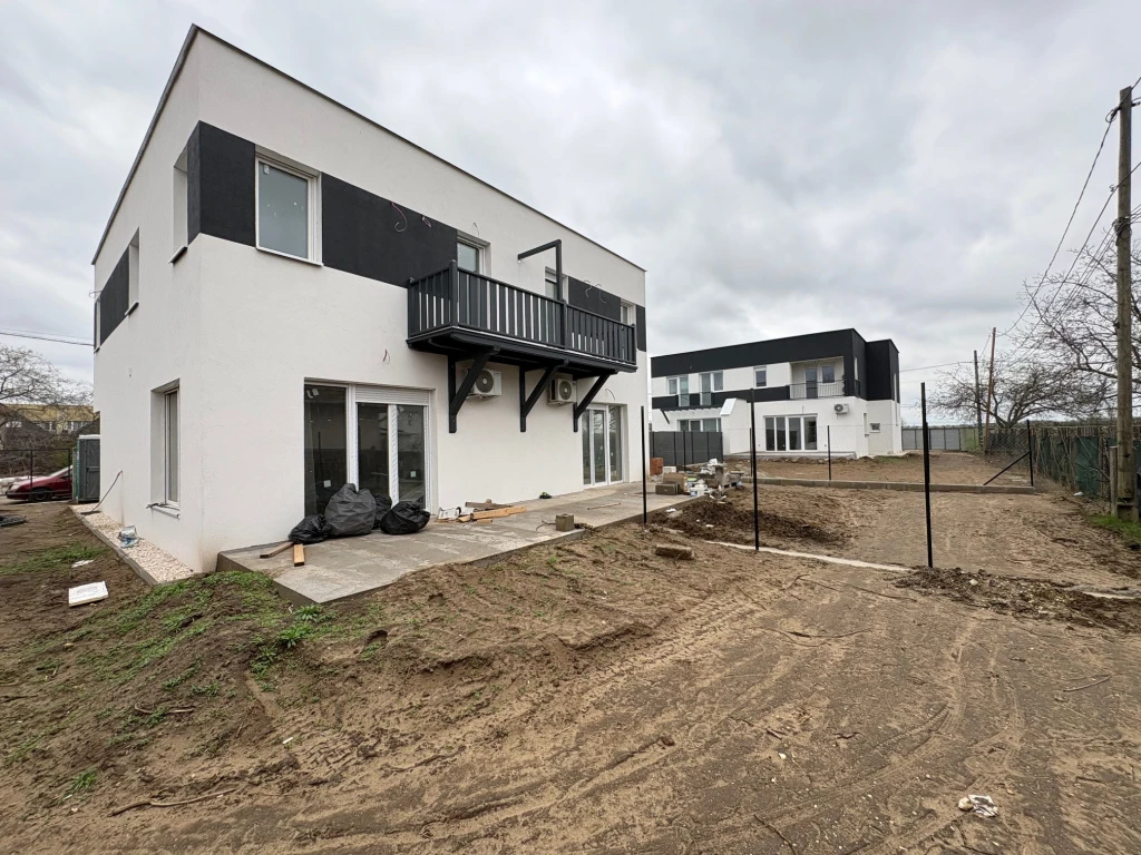 XVIII. Kerület, Almáskert, 205 m²-es, családi ház, 5 szobás