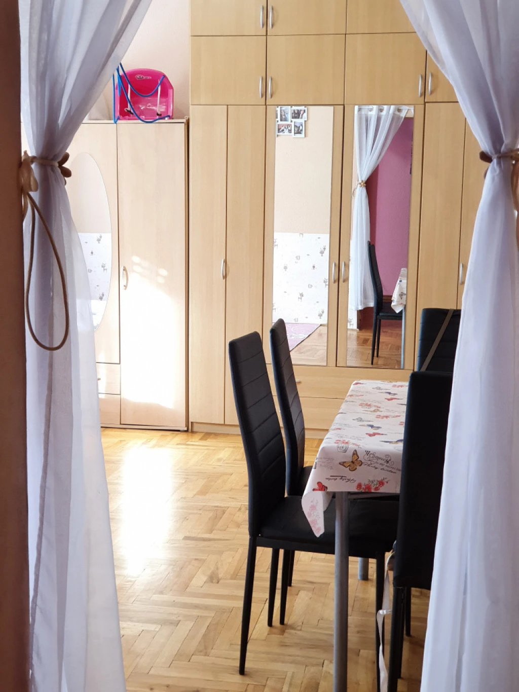 XX. Kerület, Uzsok utca közelében, 58 m²-es, házrész, 1+1 szobás