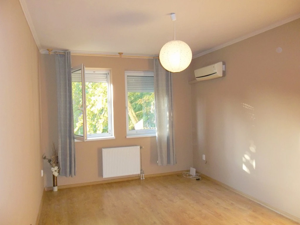 Nyíregyháza, Mező utca, 28 m²-es, társasházi lakás, 1 szobás, jó állapotú