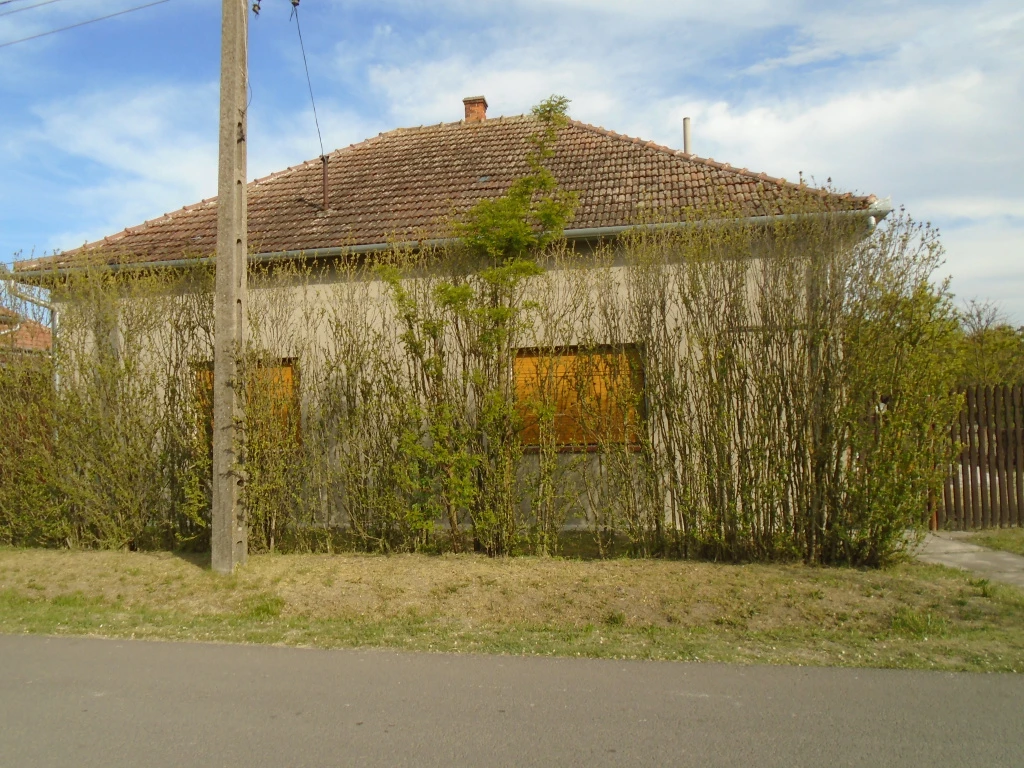 Jászkarajenő, Széchenyi utca, 87 m²-es, családi ház, 3 szobás