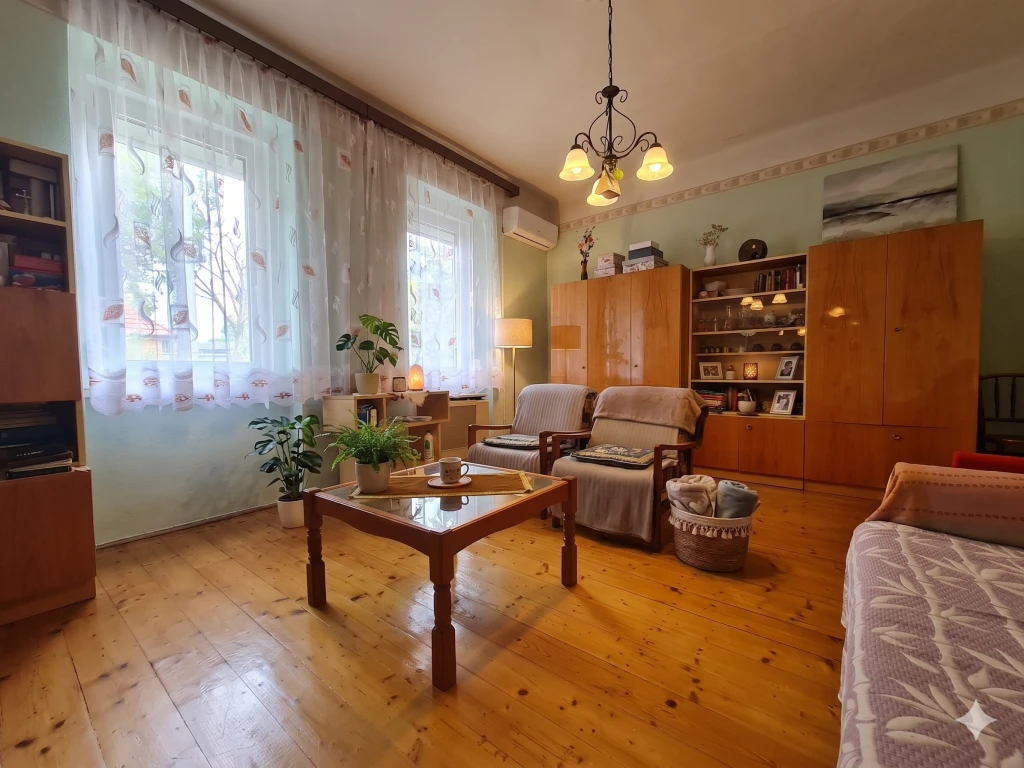 Monor, Andrássy utca, 93 m²-es, családi ház, 3 szobás, átlagos állapotú