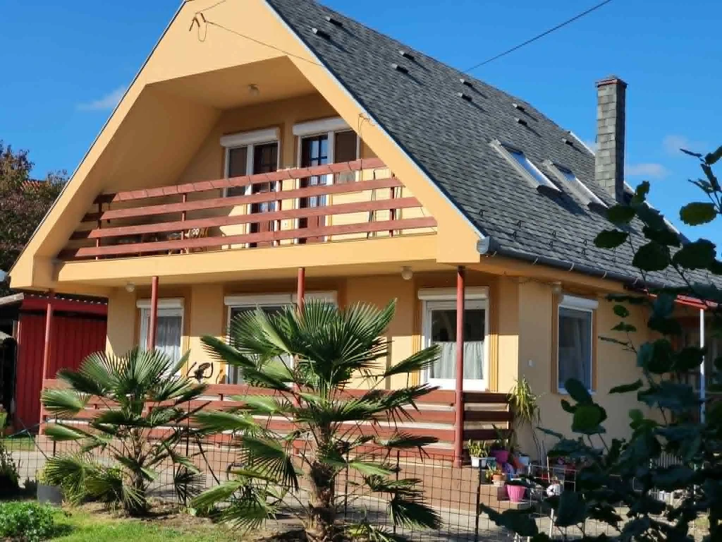 Kóka, Nagykátai út, 130 m²-es, 2 generációs, családi ház, 5 szobás