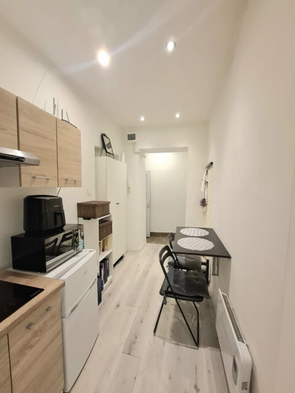 VI. Kerület, Bajnok utca, 20 m²-es, társasházi lakás, 1 szobás