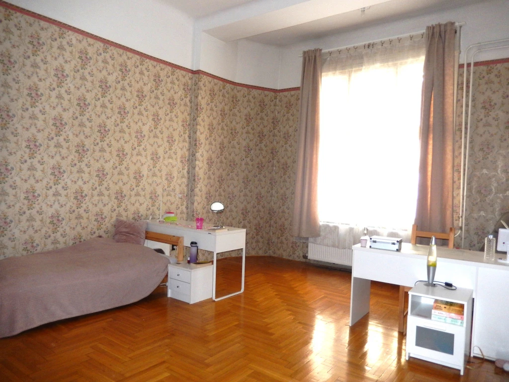 VIII. Kerület, Vas utca, 111 m²-es, társasházi lakás, 3 szobás