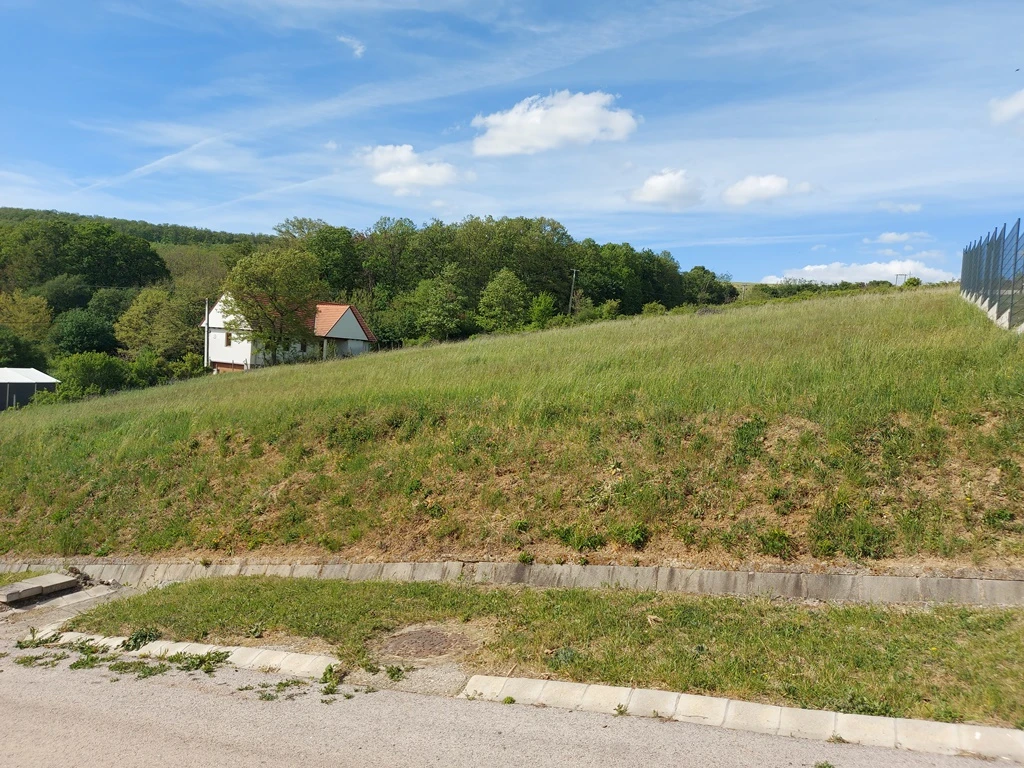 c3-1-name c2-50-name, Szendehely, Rét utca