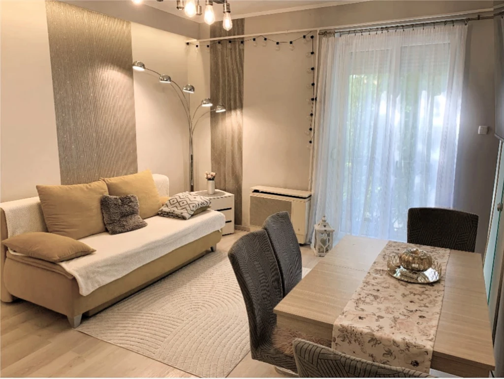 XV. Kerület, Kolozsvár utca, 52 m²-es, társasházi lakás, 2 szobás