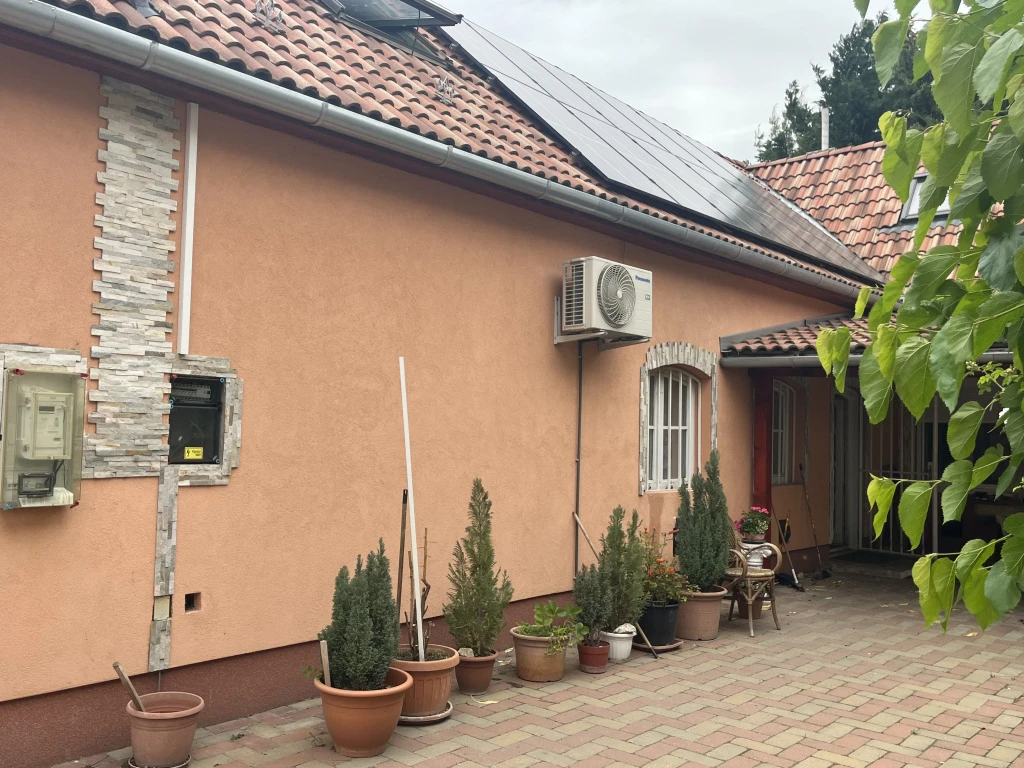 XVIII. Kerület, Újpéteri telep, 110 m²-es, családi ház, 2 szobás