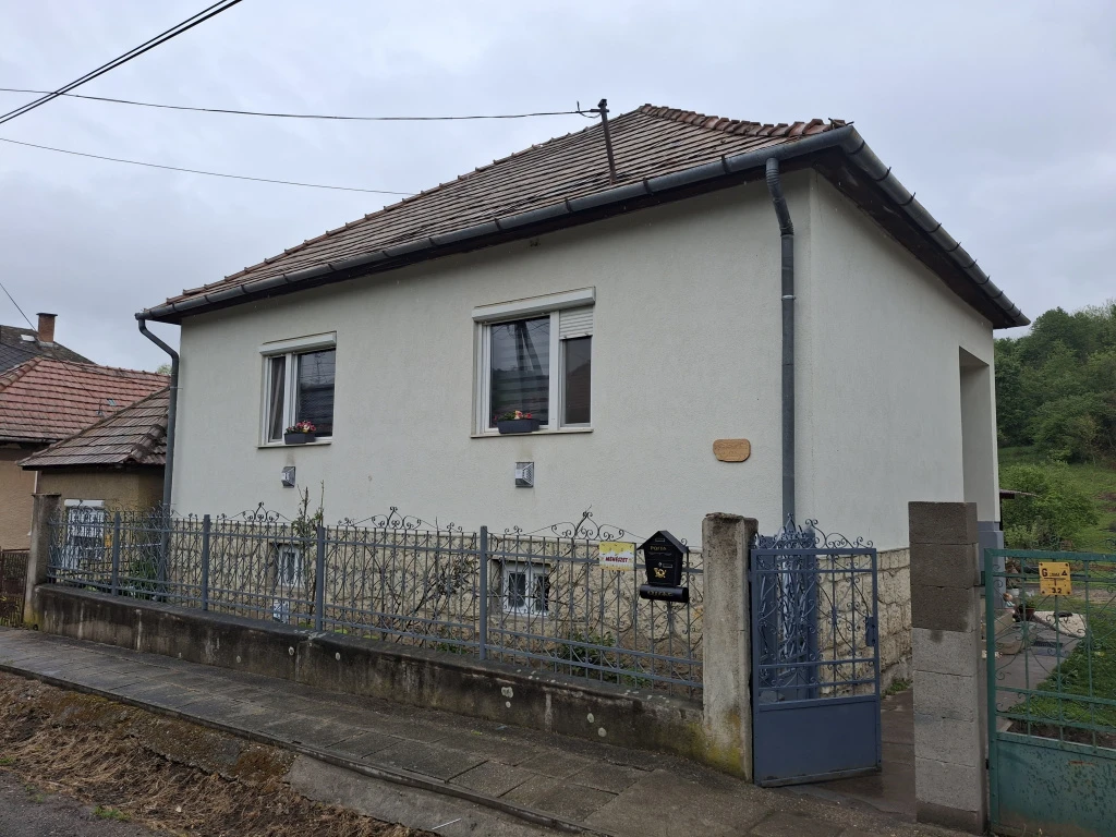 c3-1-name c2-1-name, Sajómercse, Rákóczi út