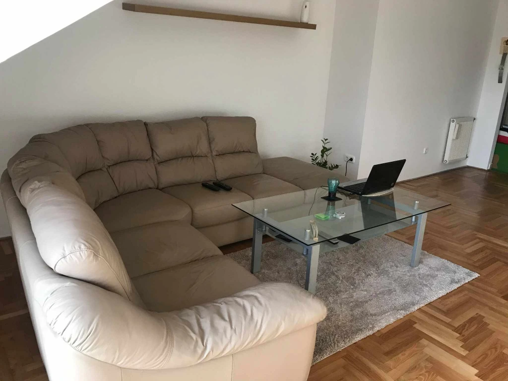 XVII. Kerület, Pesti úti lkp-ban lévő utca, 68 m²-es, társasházi lakás