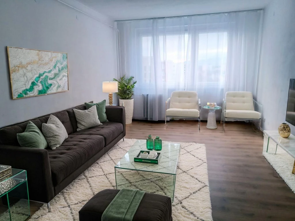 III. Kerület, Panorámás kilátás, Szilke utca, 56 m²-es, társasházi lakás
