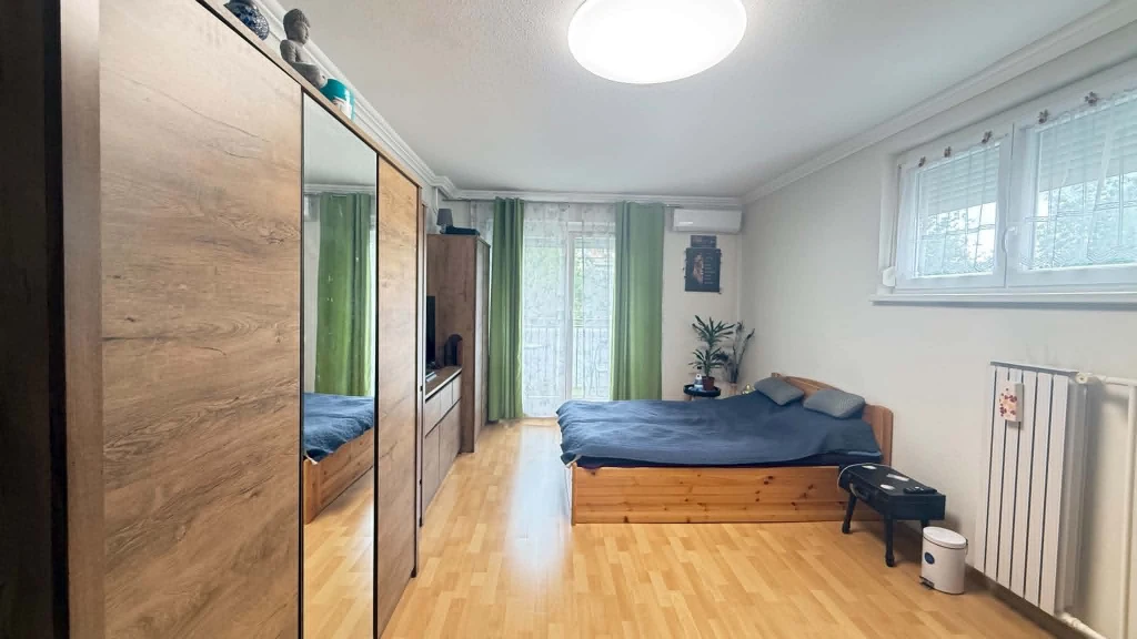 XVII. Kerület, Újlak utca, 36 m²-es, társasházi lakás, 1 szobás
