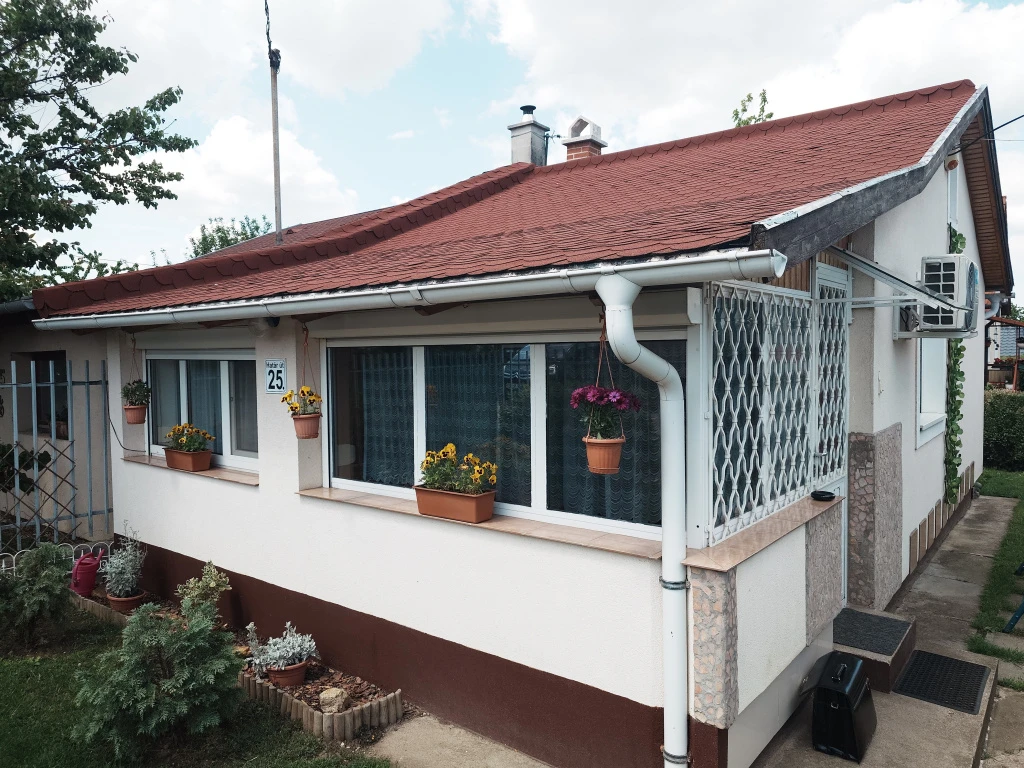 Gárdony, Határ utca, 56 m²-es, 2 generációs, családi ház, 2+2 szobás
