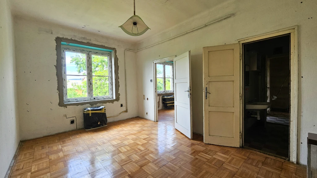 Vác, Dr. Csányi László körút, 53 m²-es, társasházi lakás, 2 szobás