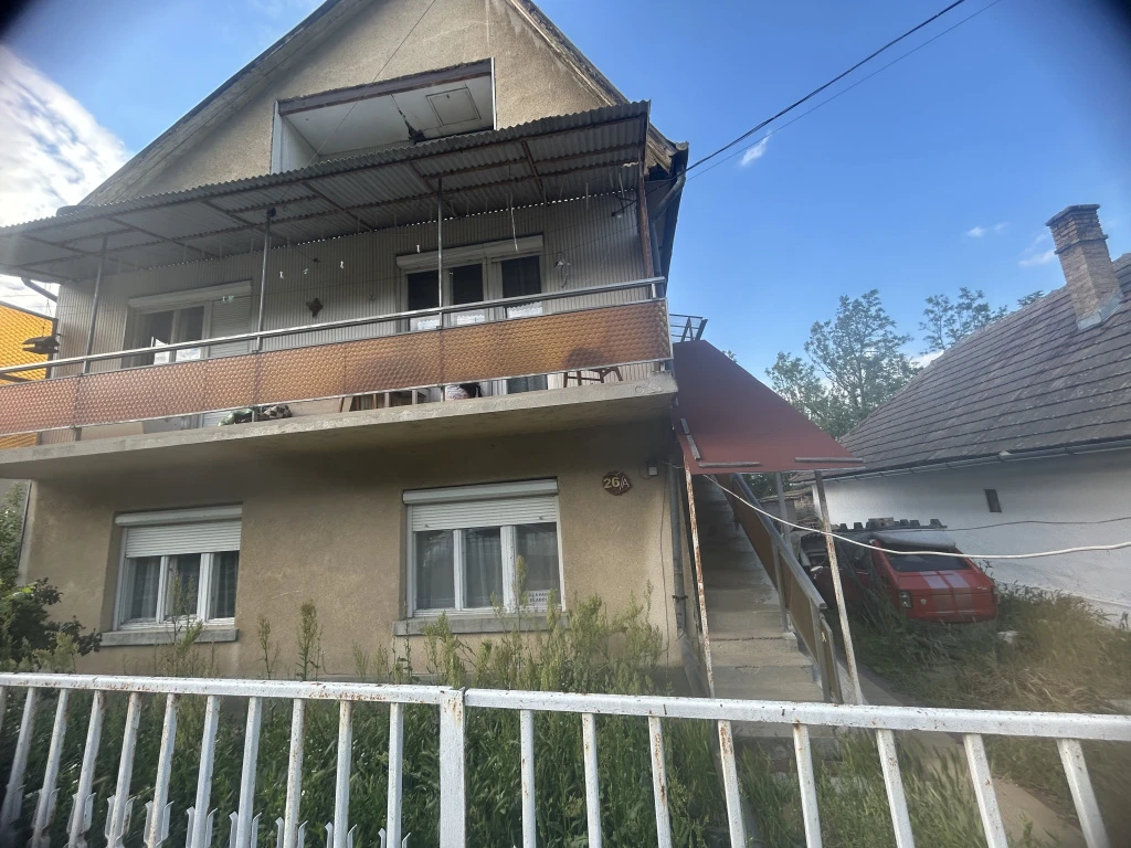 Sülysáp, Lövölde utca, 187 m²-es, 2 generációs, családi ház, 6+1 szobás