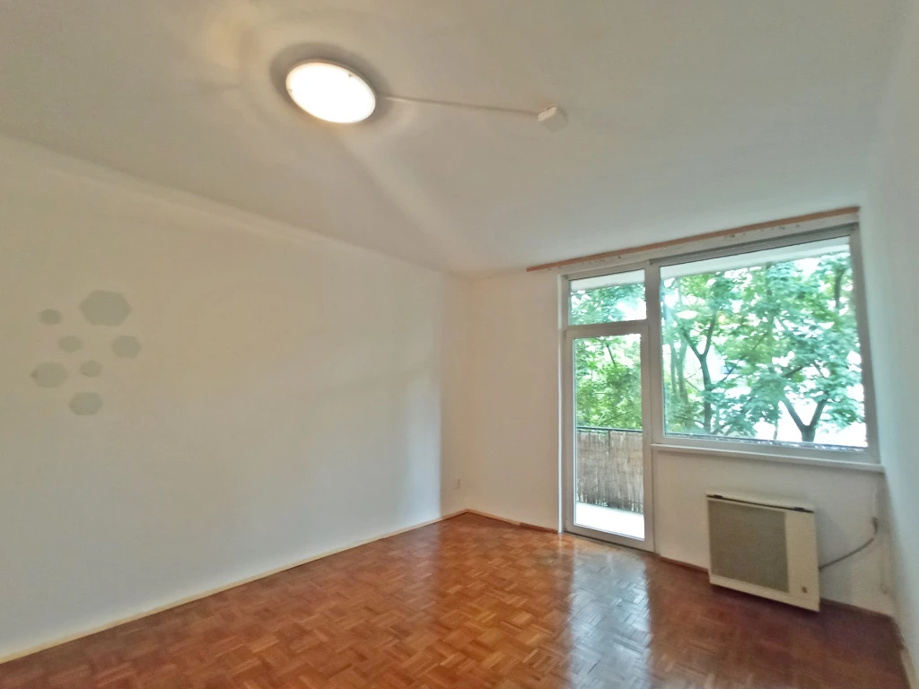 XVI. Kerület, Szent Korona lakótelep, 46 m²-es, társasházi lakás