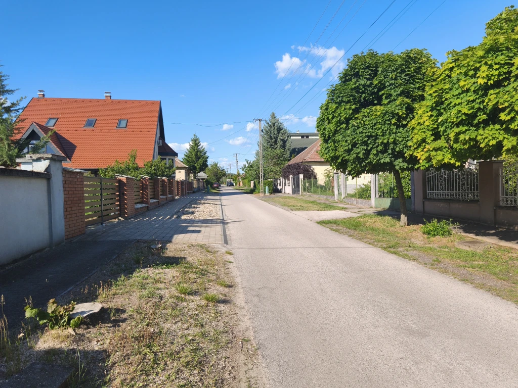 Tápiószecső, Munkácsy Mihály utca, 80 m²-es, családi ház, 2 szobás