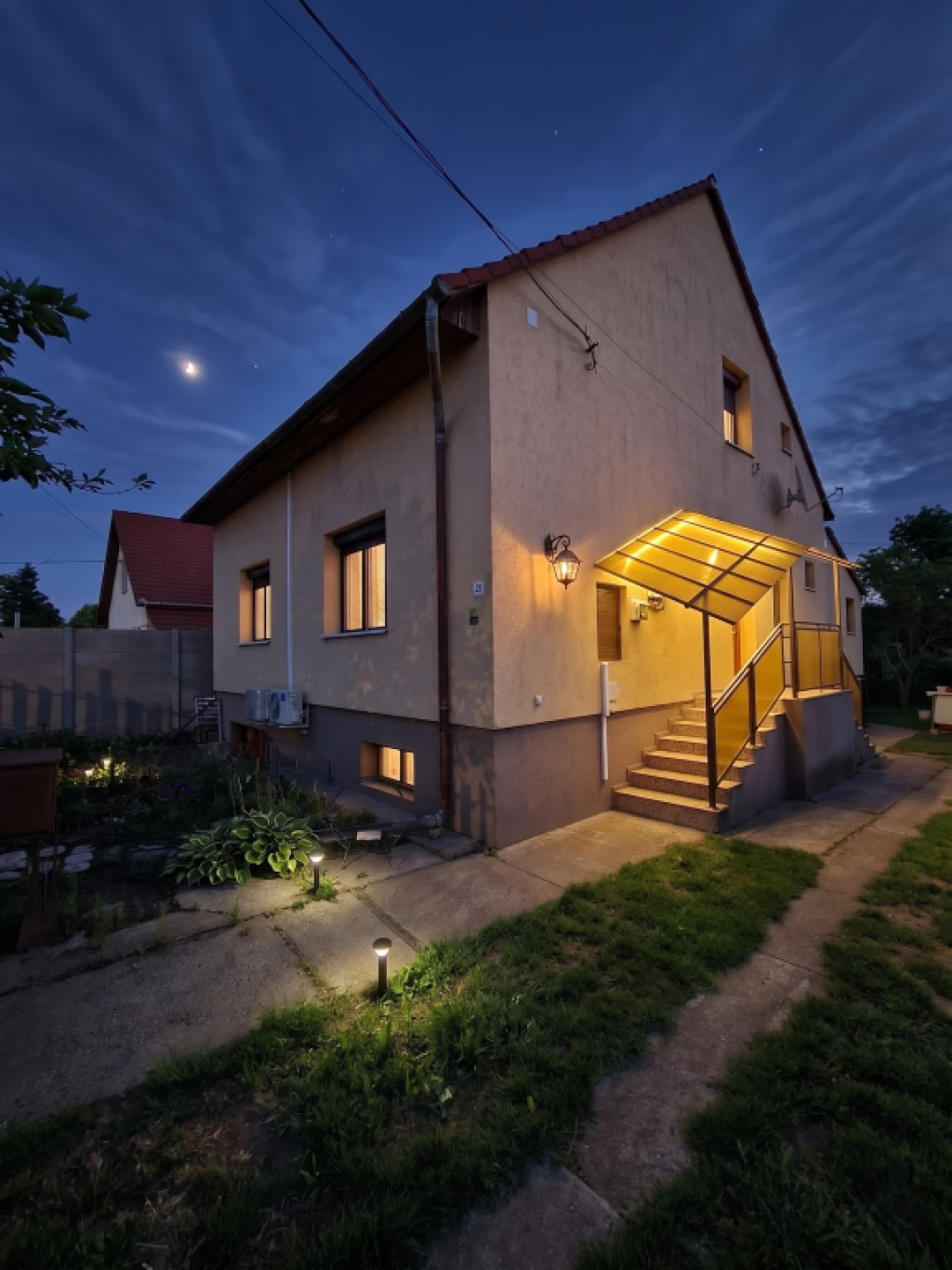 Gyál, Somogyi Béla utca, 151 m²-es, 2 generációs, családi ház