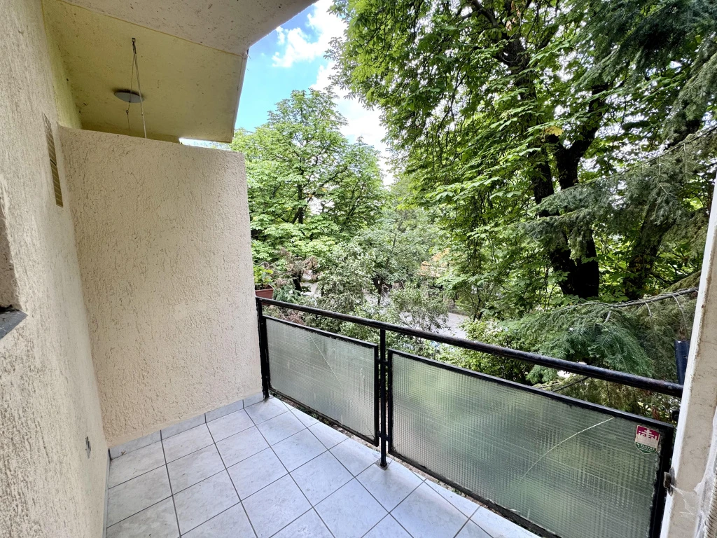 XI. Kerület, Gellérthegy csendes utcája, 66 m²-es, társasházi lakás