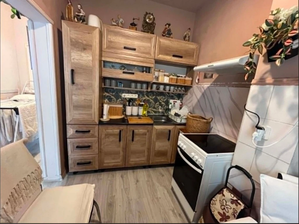 XIX. Kerület, KÖKI közeli utca, 43 m²-es, társasházi lakás, 1 szobás