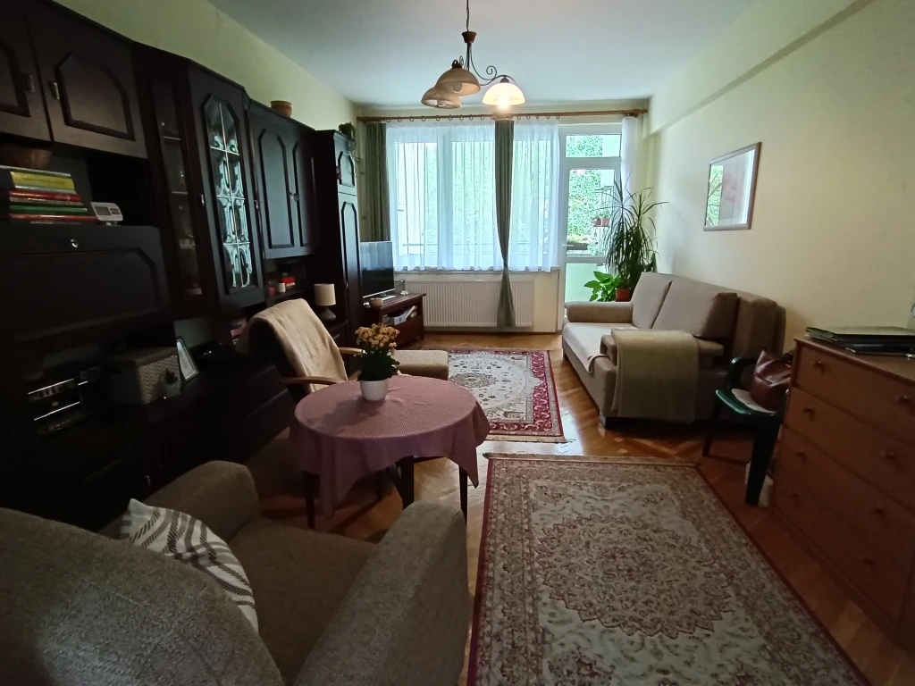 XX. Kerület, Kossuth Lajos utca, 55 m²-es, társasházi lakás, 2 szobás