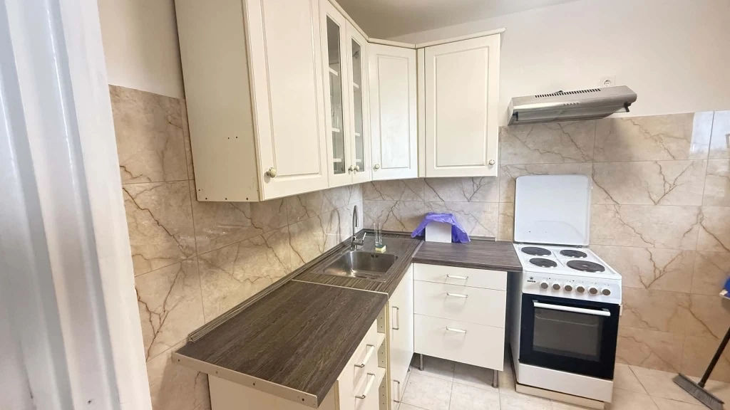 XVIII. Kerület, Halmi út, 68 m²-es, társasházi lakás, 3 szobás