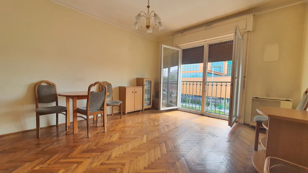 XIV. Kerület, BOSNYÁK tér, 33 m²-es, társasházi lakás, 1 szobás