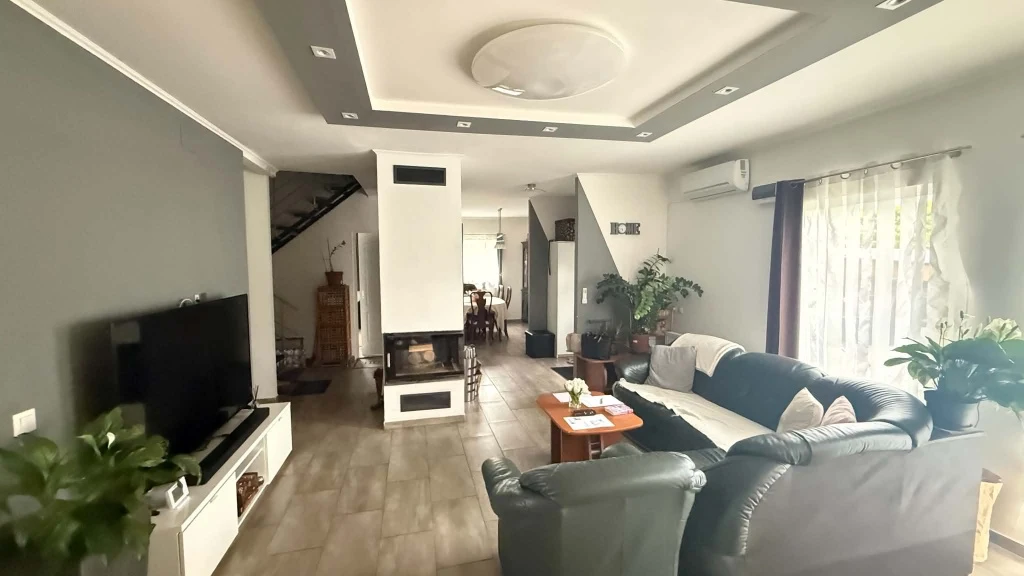 XVII. Kerület, Lember u környéke utca, 112 m²-es, 2 generációs, családi ház