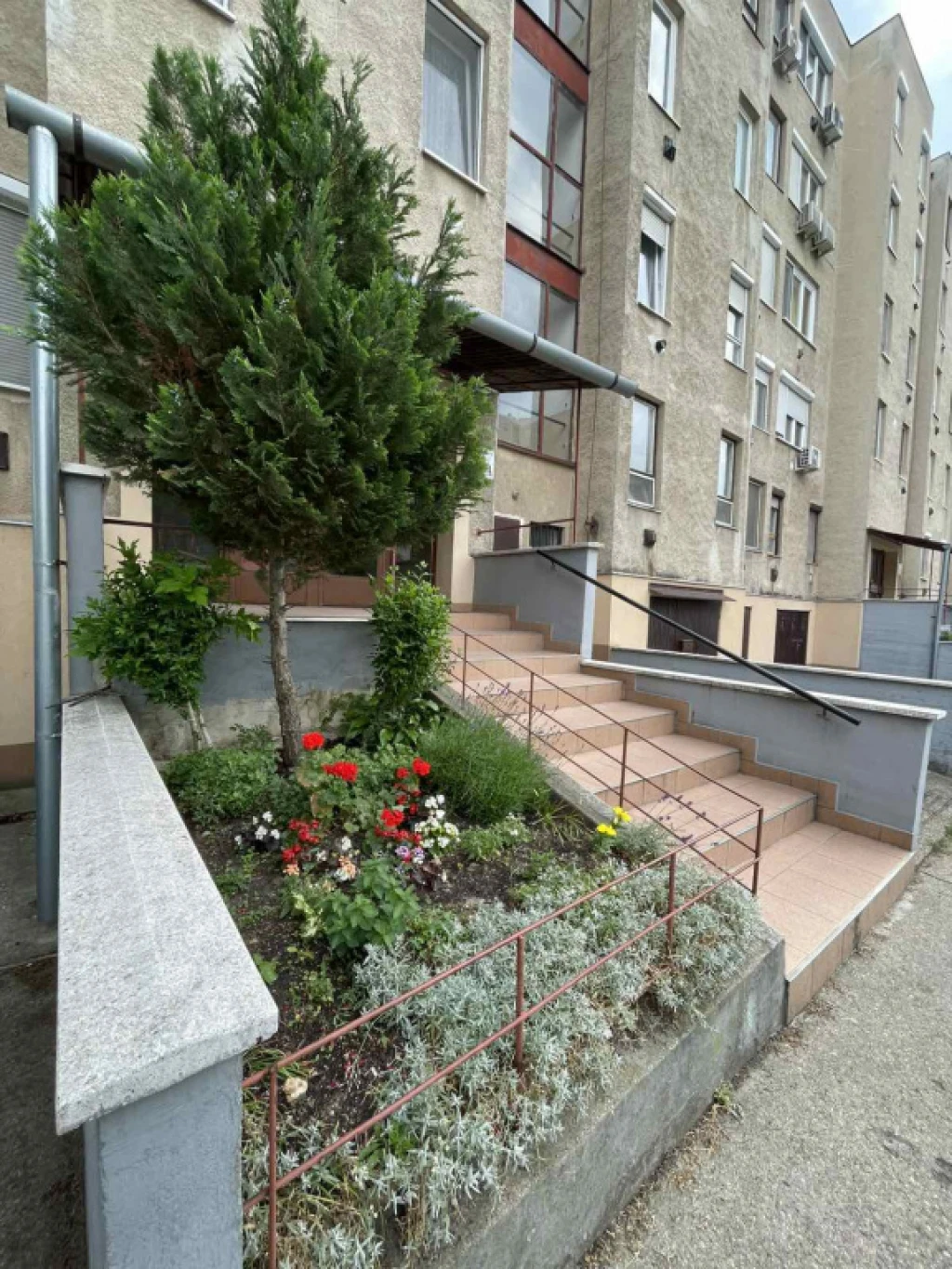IV. Kerület, Izzó lakótelepen AZONNAL költözhető lakás, 55 m²-es, társasházi lakás