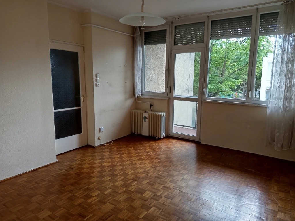 XVI. Kerület, Olga utca, 56 m²-es, társasházi lakás, 1+2 szobás