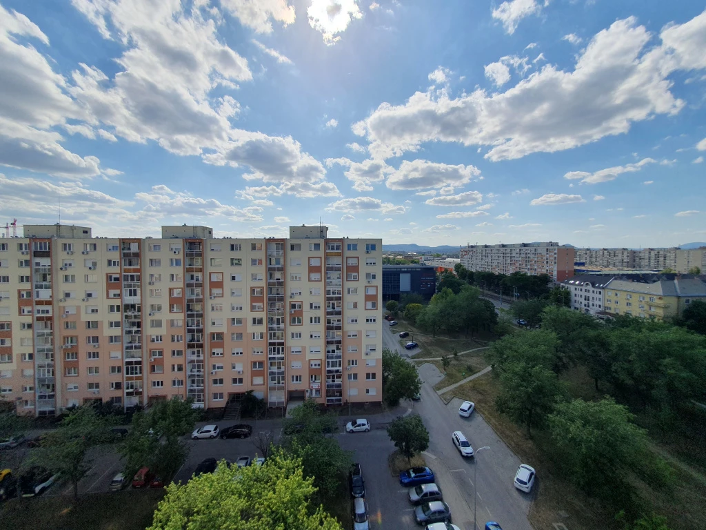 X. Kerület, Árkád közeli utca, 71 m²-es, társasházi lakás, 2+1 szobás