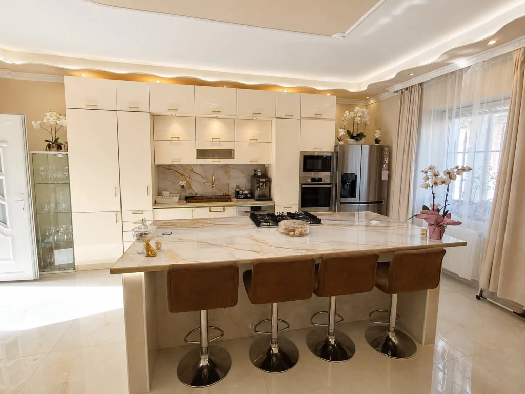 XV. Kerület, Rákospalota Ófalu, 170 m²-es, 2 generációs, családi ház