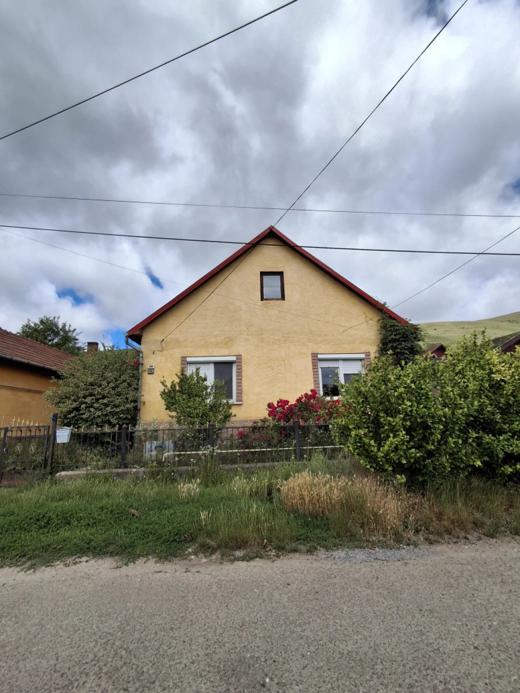 c3-1-name c2-1-name, Ózd, Munkácsy M. utca