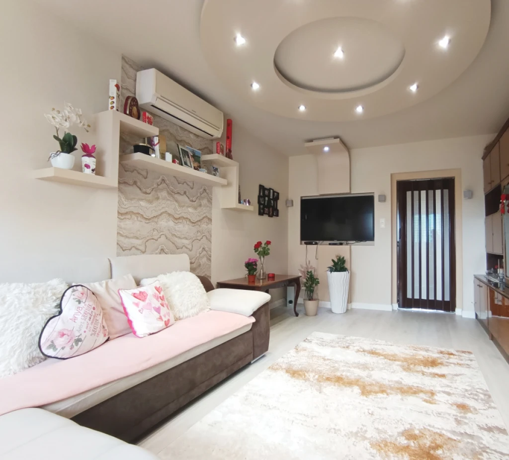 XXI. Kerület, Kossuth Lajos utca, 53 m²-es, társasházi lakás, 1+2 szobás