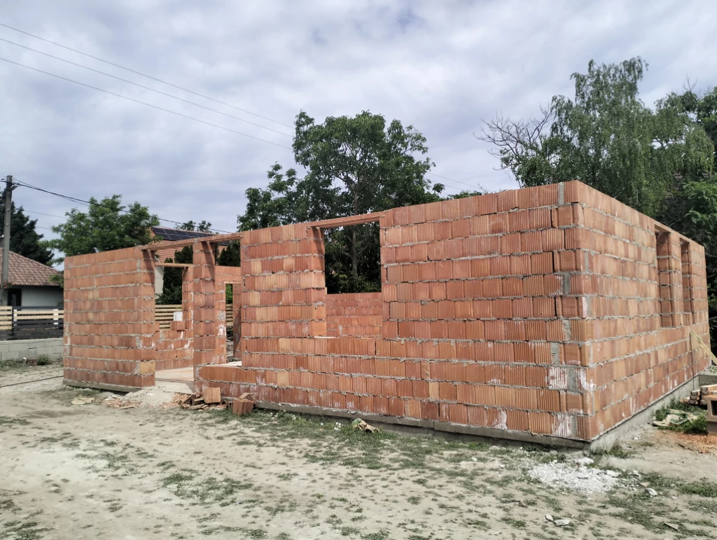 Áporka, Petőfi Sándor utca, 102 m²-es, ikerház, 5 szobás, új építésű állapotú