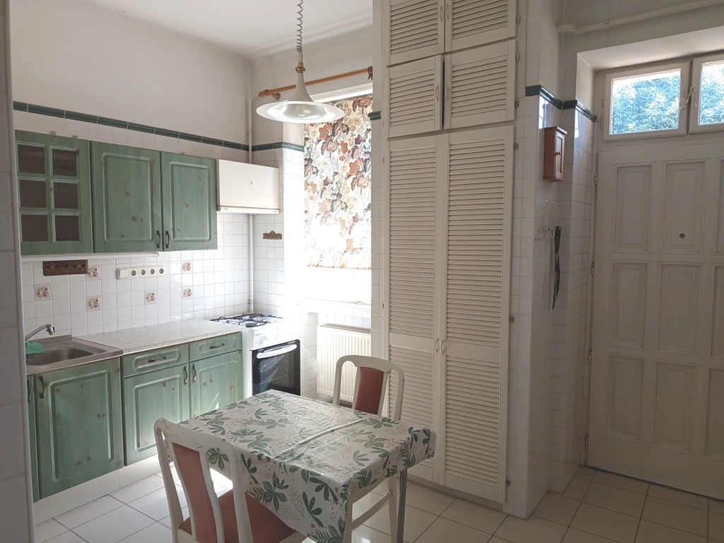 XIX. Kerület, Kós Károly tér, 55 m²-es, társasházi lakás, 2 szobás