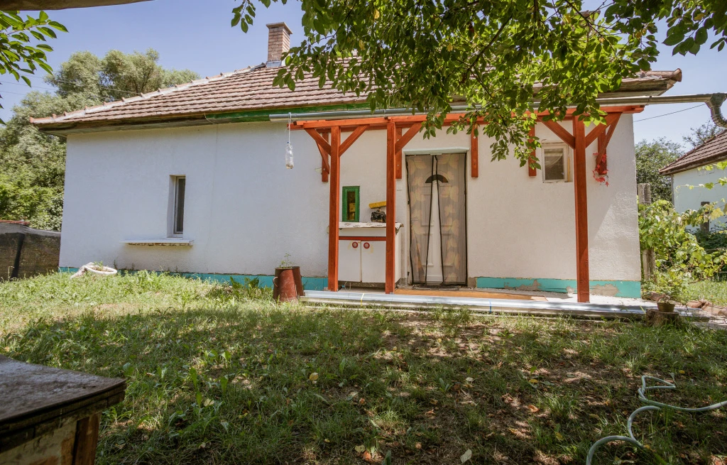 Galgaguta, Béke utca, 43 m²-es, családi ház, 1+2 szobás, jó állapotú