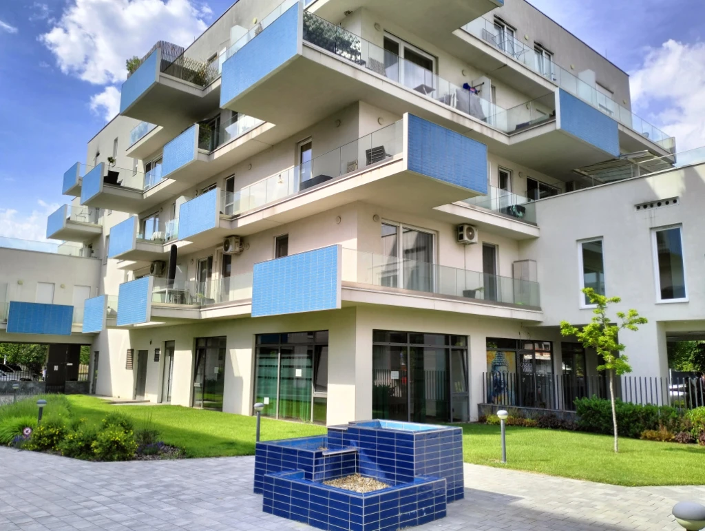 XIV. Kerület, Szugló utca, 97 m²-es, társasházi lakás, 4 szobás