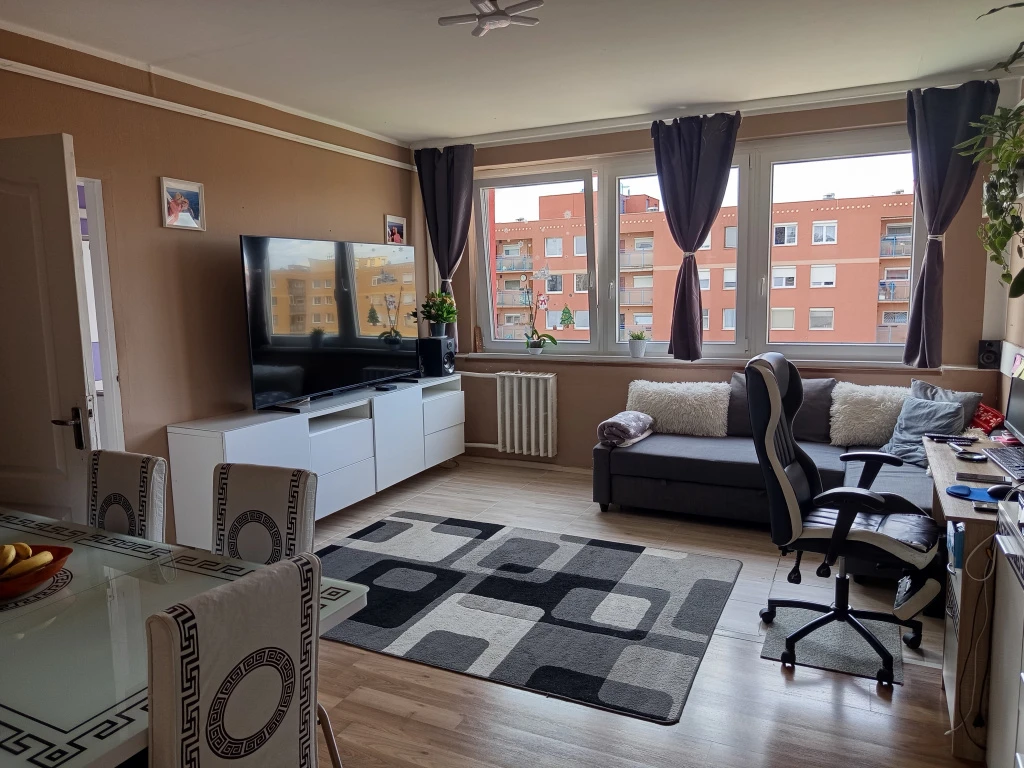 X. Kerület, Szövőszék utca, 68 m²-es, társasházi lakás, 2+1 szobás