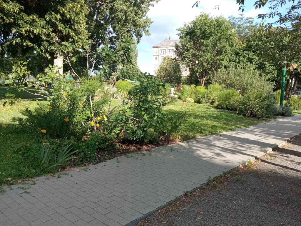 VIII. Kerület, Magdolna negyedben, 28 m²-es, társasházi lakás