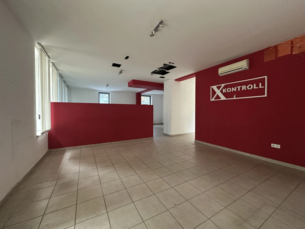 XIV. Kerület, Mexikói út, 142 m²-es, üzlethelyiség utcai bejárattal