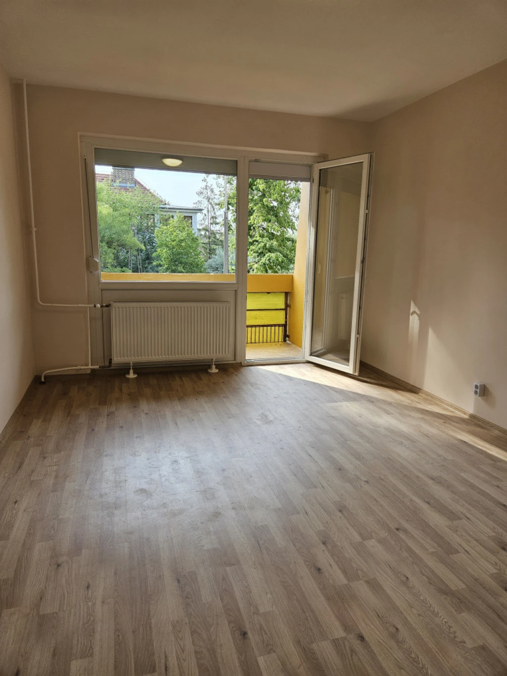 IV. Kerület, Sporttelep utca, 49 m²-es, társasházi lakás, 2 szobás