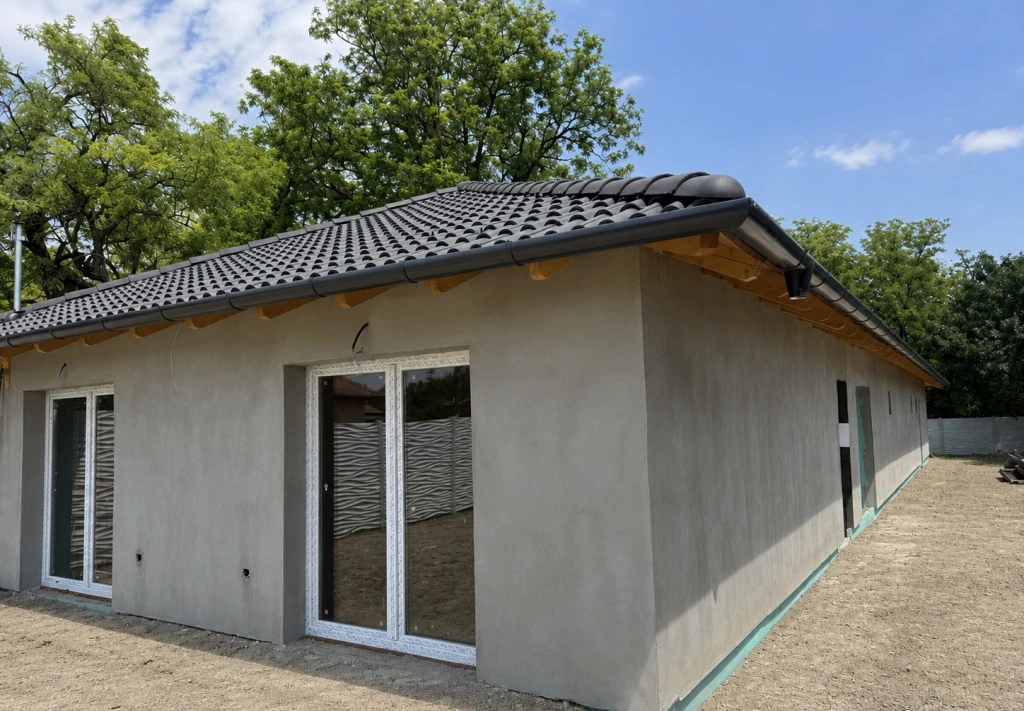 c3-1-name c2-1-name, Szigetszentmiklós, Központ közeli utca